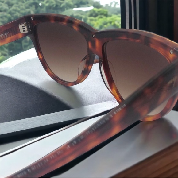 Revolve X My My My Corey Sunglasses Women’s Tortoise Sunglasses NEW main image 14